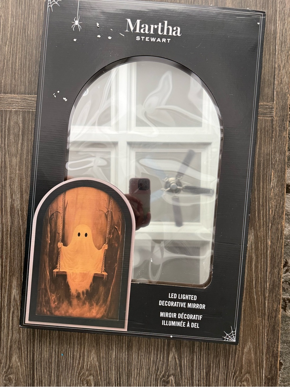 NWT Halloween 2026 Viral Martha Stewart 24” Ghost on Swing LED Decorative Mirror